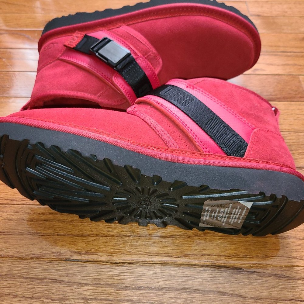 Uggs Size 10 - image 4